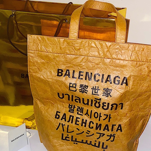 Authentic NWT Balenciaga Language Logo Resort 21 Sand Tote - Picture 1 of 12